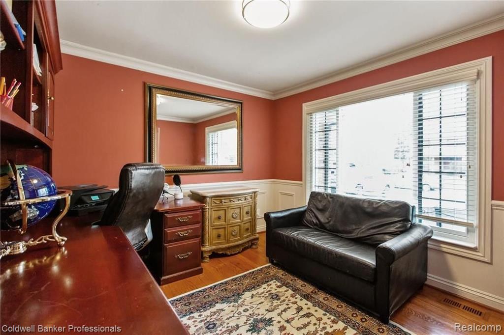 548 Rolling Green Circle Rochester Hills, MI 48309 - Photo 19 of 65