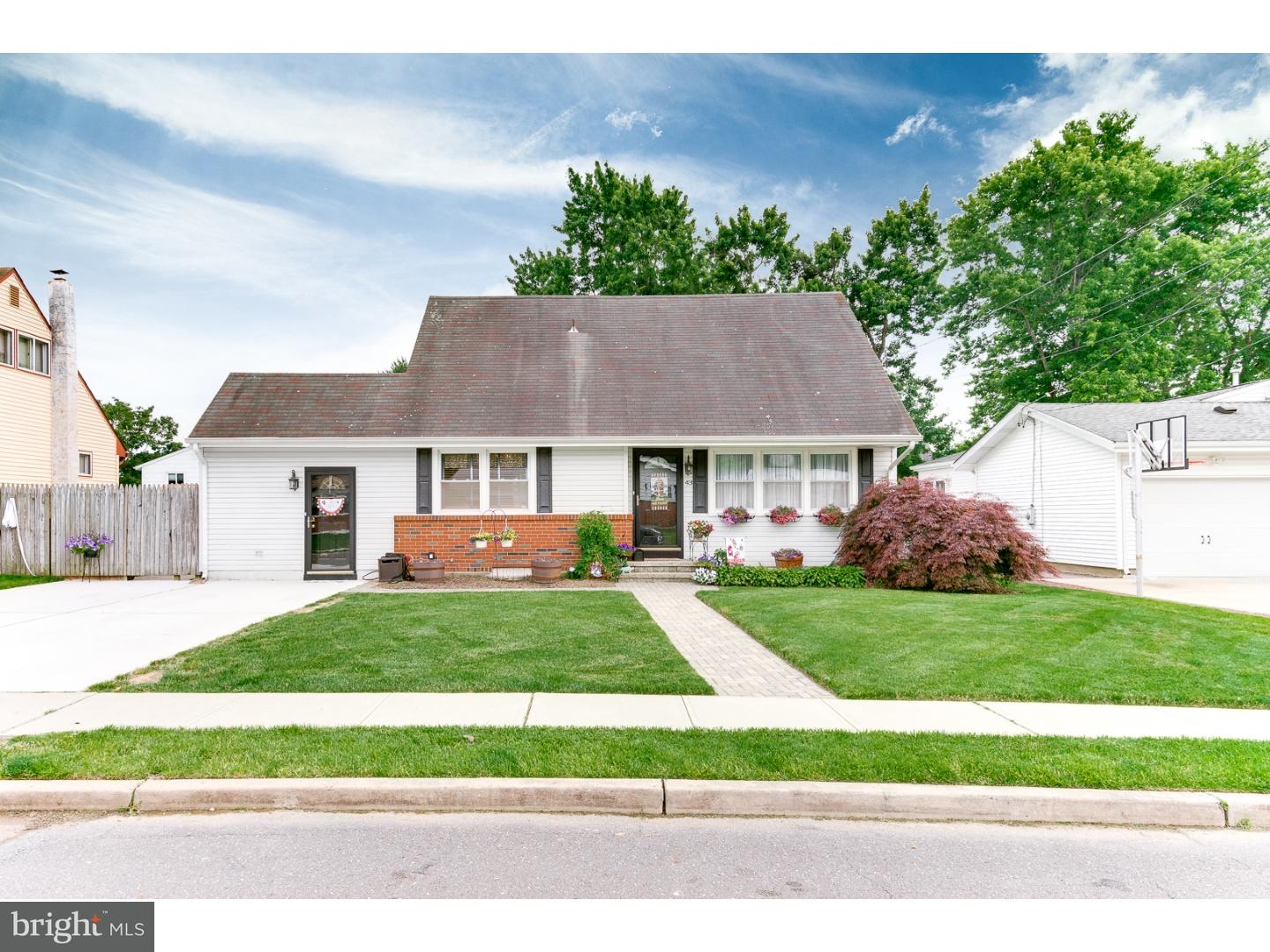 43 Thoreau Road Hamilton, NJ 08690 - Photo 1 of 25 Front Yard