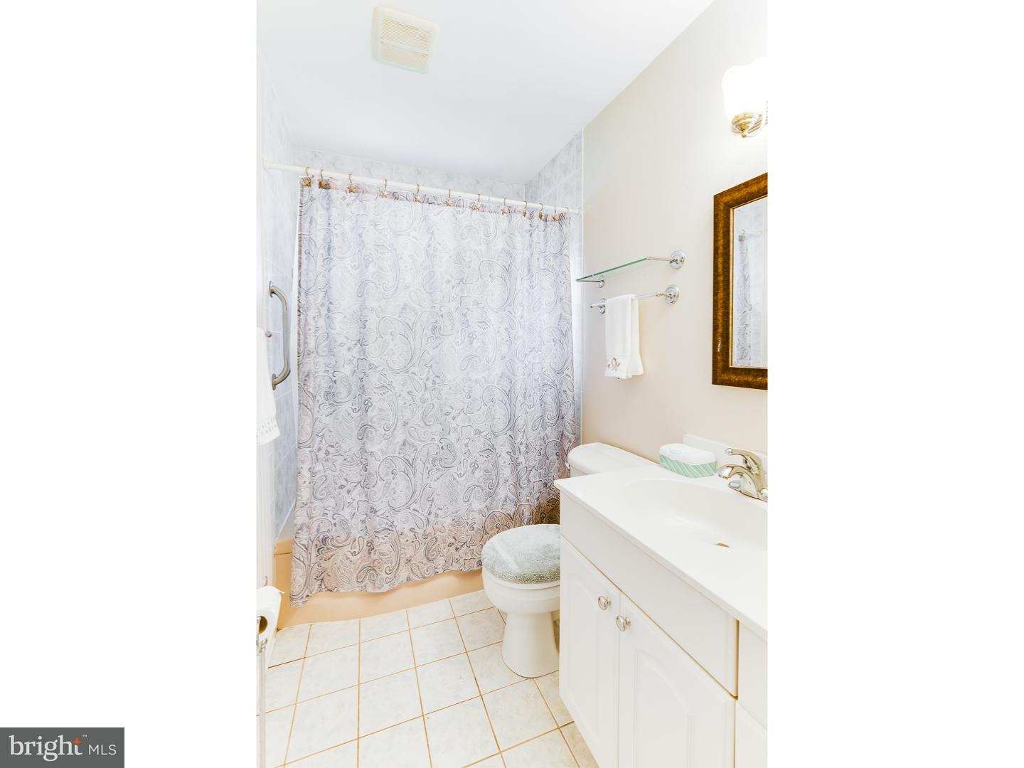 43 Thoreau Road Hamilton, NJ 08690 - Photo 11 of 25 Bathroom