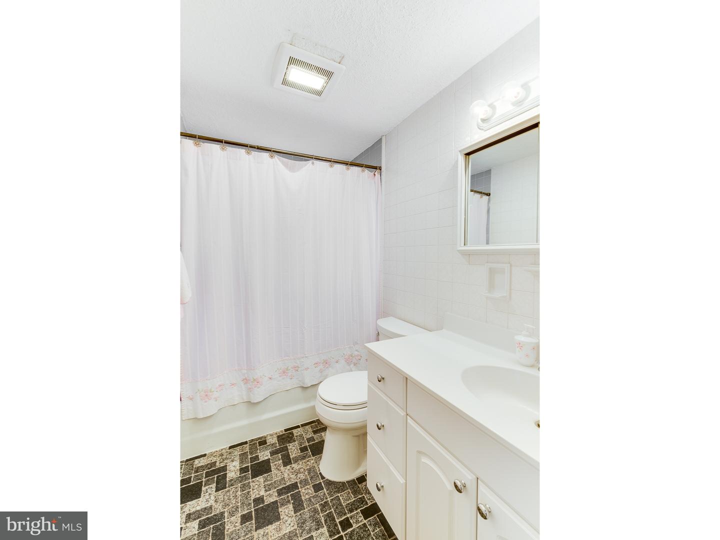 43 Thoreau Road Hamilton, NJ 08690 - Photo 18 of 25 Bathroom