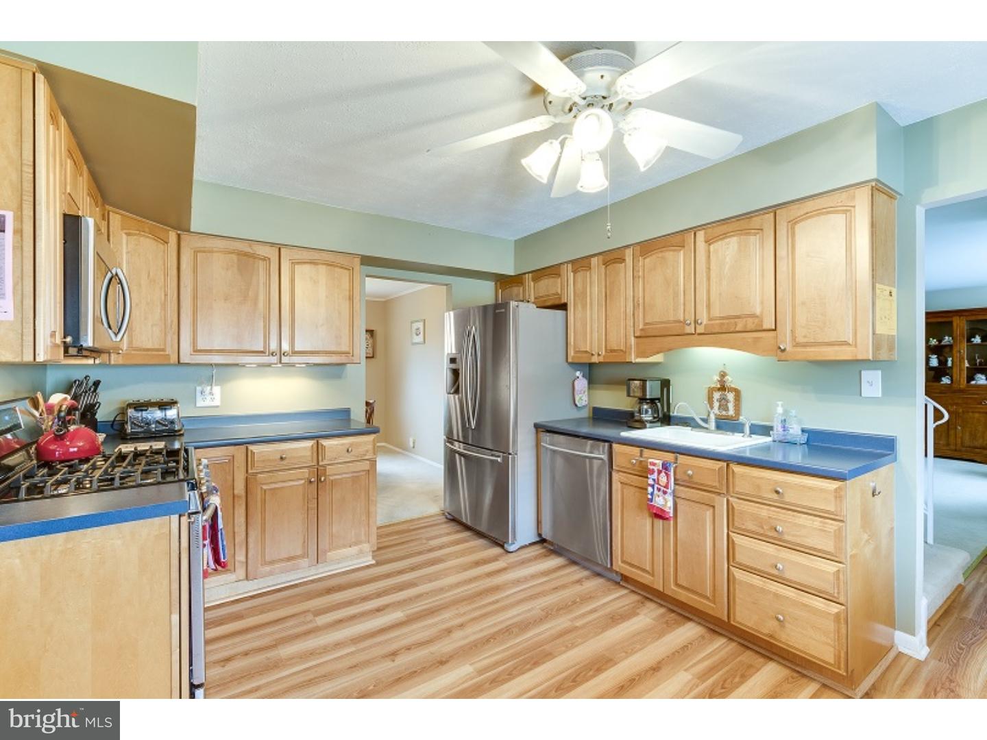 43 Thoreau Road Hamilton, NJ 08690 - Photo 7 of 25 Kitchen