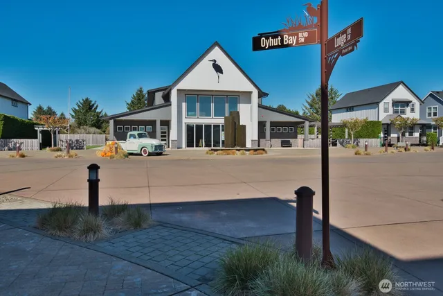 a front view of a building with street view