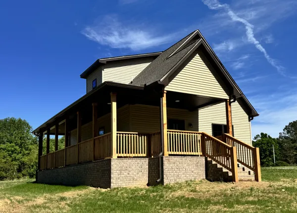 $309,900 | 224 Redbird Lane, Lafayette, TN 37083