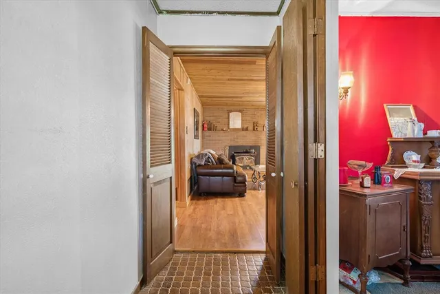 a view of utility room