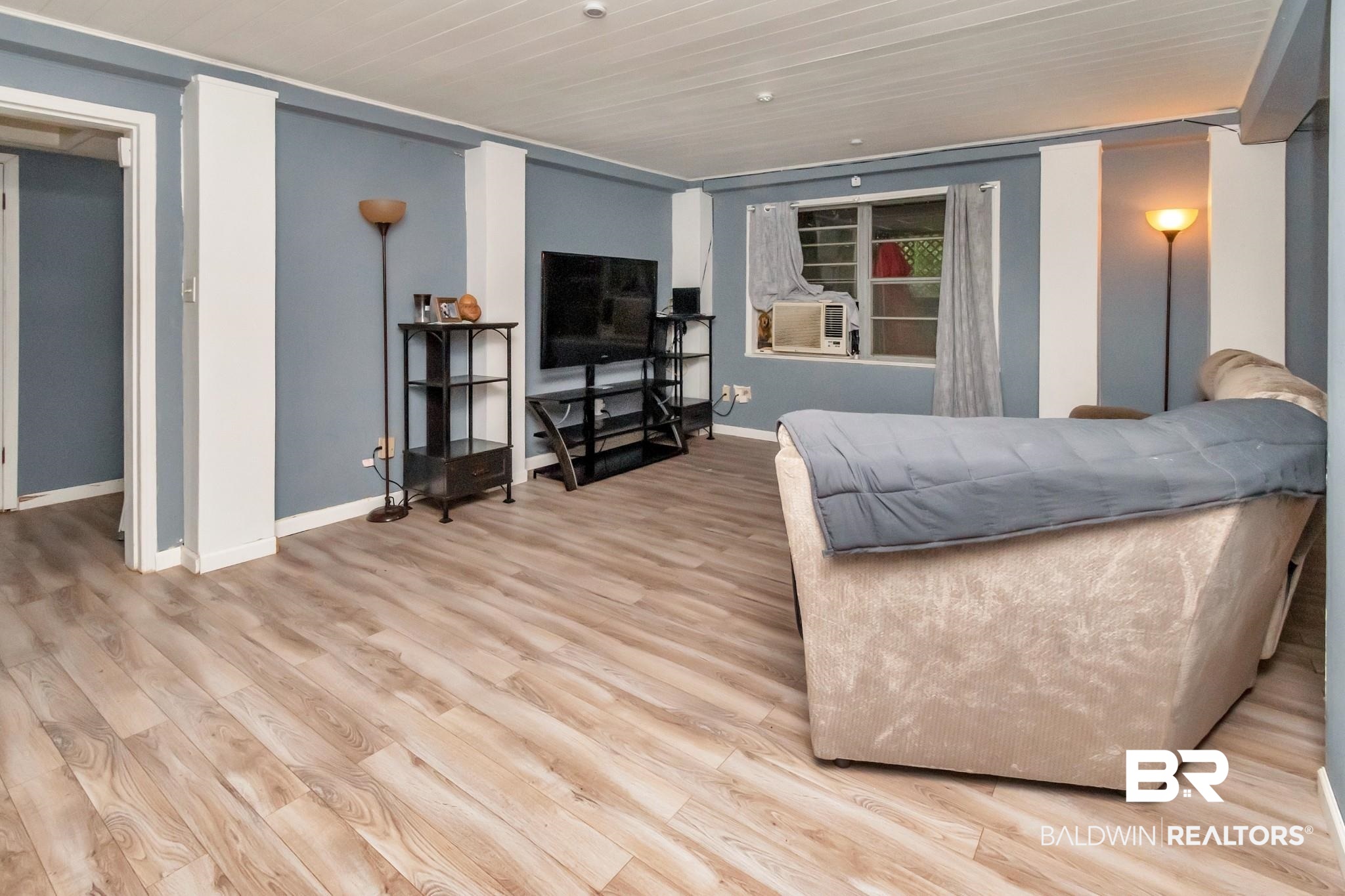 209 Bemis Street Saraland, AL 36571 - Photo 2 of 16 Living Room