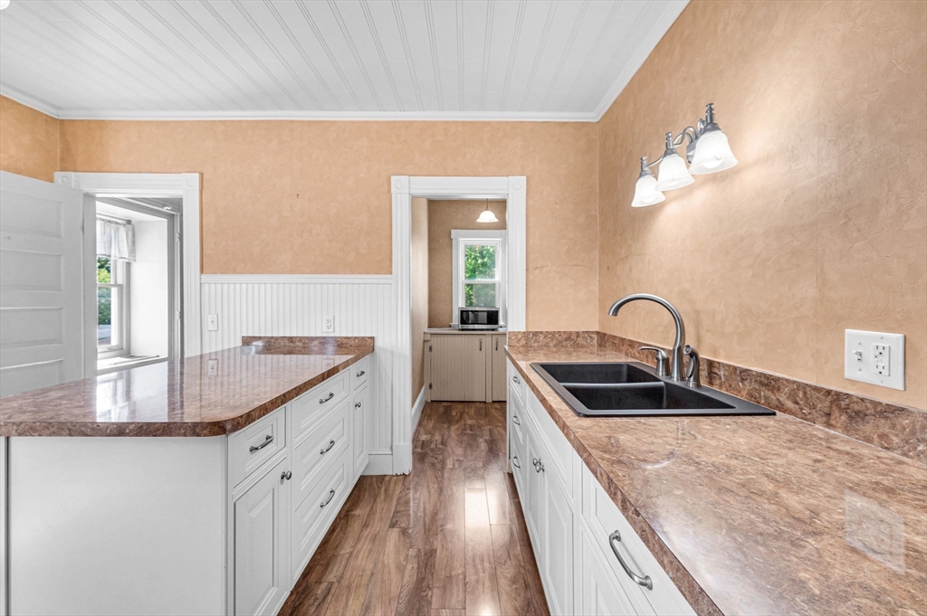 162 Hubbard Street Ludlow, MA 01056 - Photo 30 of 37