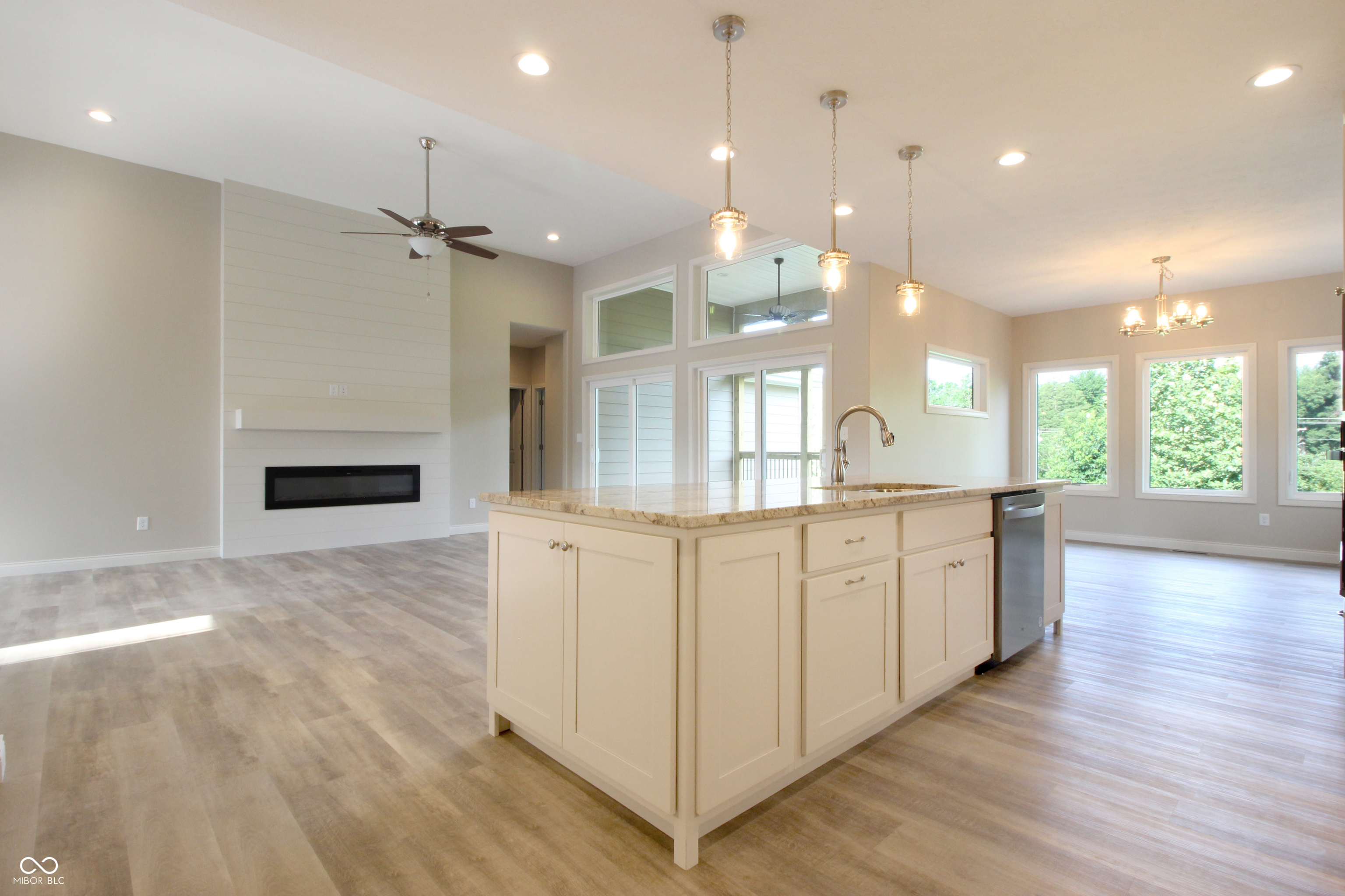1452 Maple Ridge Court Columbus, IN 47201 - Photo 5 of 9 Gallery Image 5