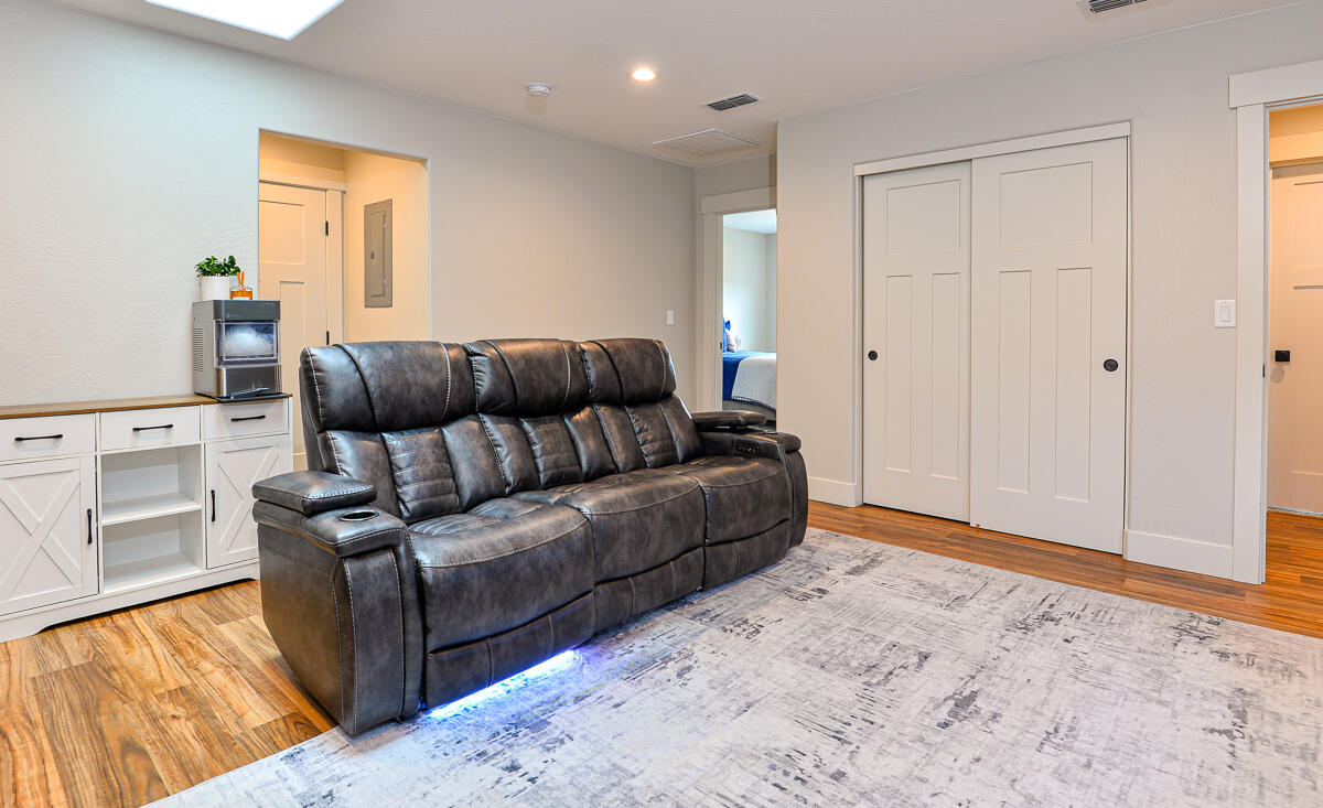 1029 Brandon Way Phoenix, OR 97535 - Photo 48 of 75 a living room with furniture and a wooden floor