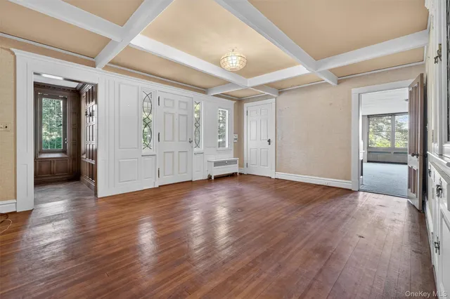 a view of an entryway