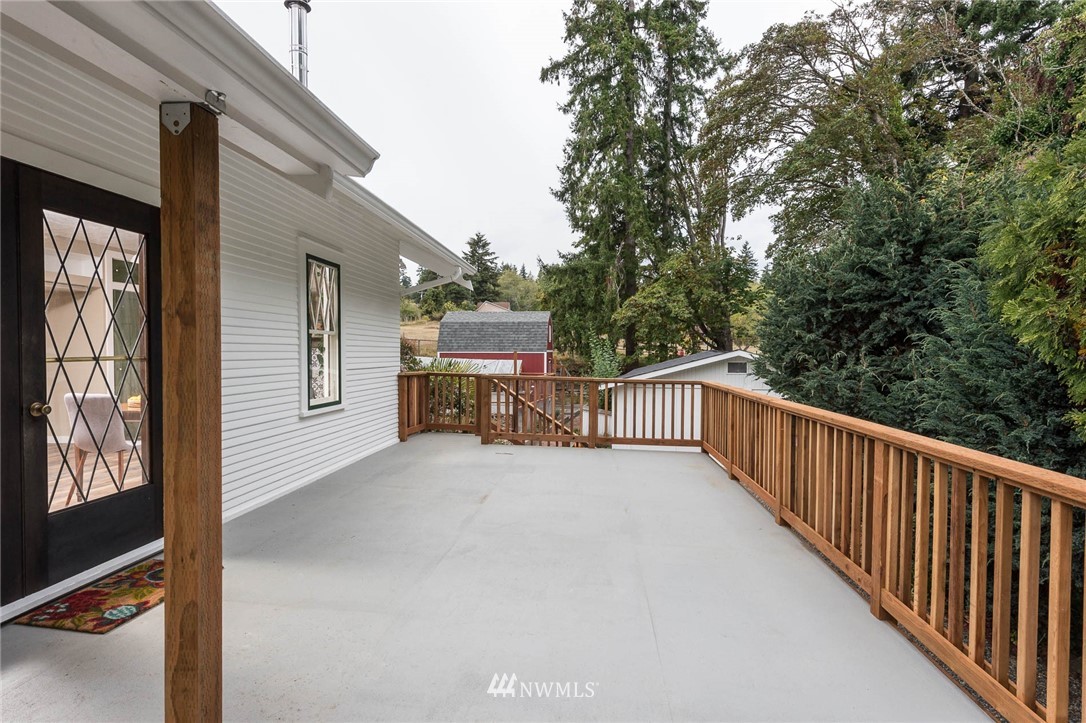 8902 Southwest Van Olinda Road Vashon, WA 98070 - Photo 15 of 25 Gallery Image 15