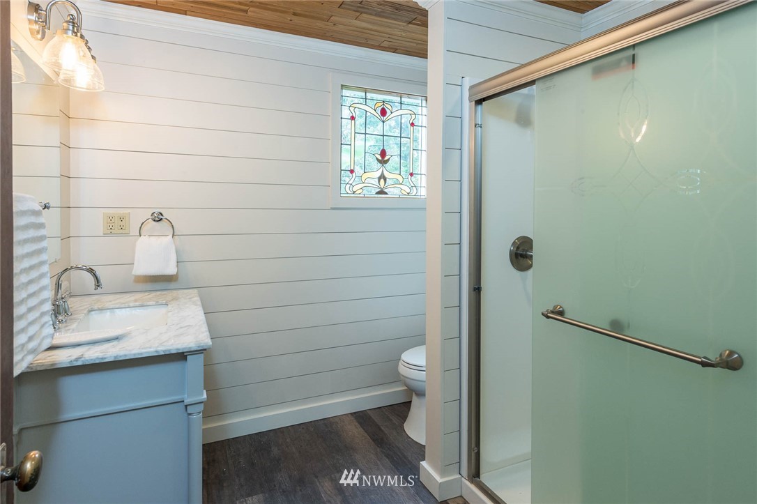 8902 Southwest Van Olinda Road Vashon, WA 98070 - Photo 17 of 25 Gallery Image 17