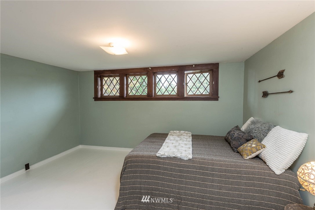 8902 Southwest Van Olinda Road Vashon, WA 98070 - Photo 20 of 25 Gallery Image 20