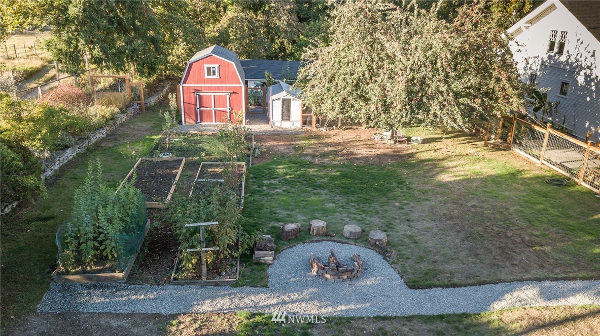 8902 Southwest Van Olinda Road Vashon, WA 98070 - Photo 3 of 25 Gallery Image 3