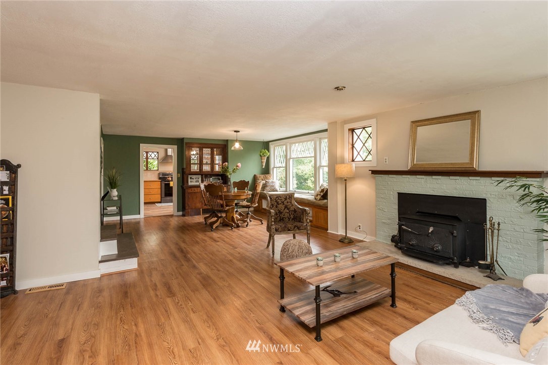 8902 Southwest Van Olinda Road Vashon, WA 98070 - Photo 8 of 25 Gallery Image 8