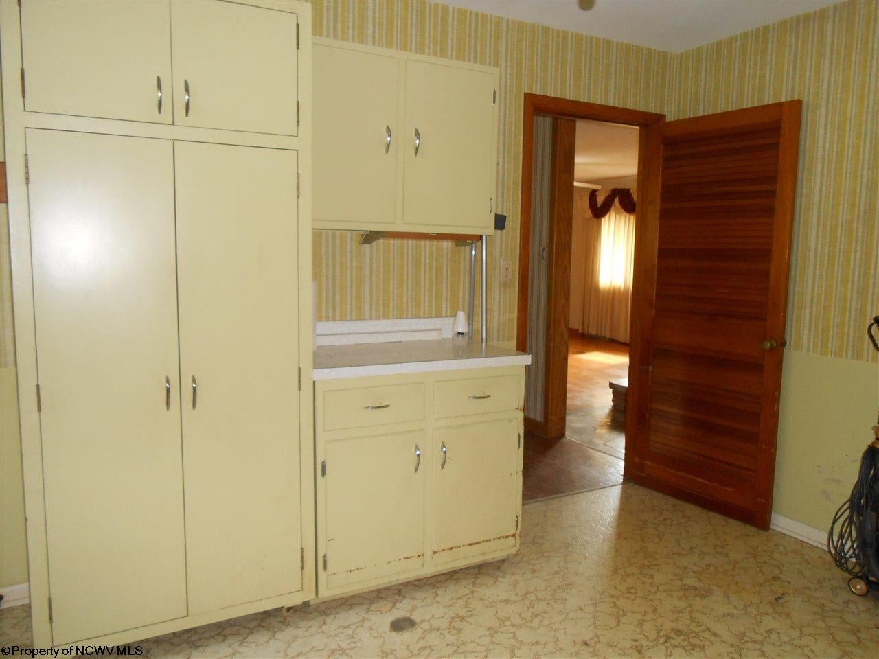 2925 Old Rt 33 Weston, WV 26452 - Photo 23 of 27 Gallery Image 23