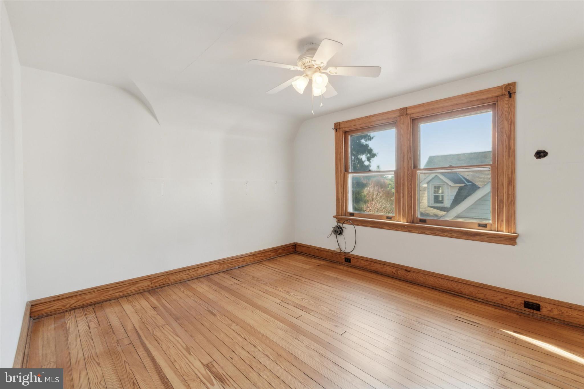 221 Mather Road Jenkintown, PA 19046 - Photo 28 of 52 3rd floor middle bedroom. Ideal WFH/Office space!