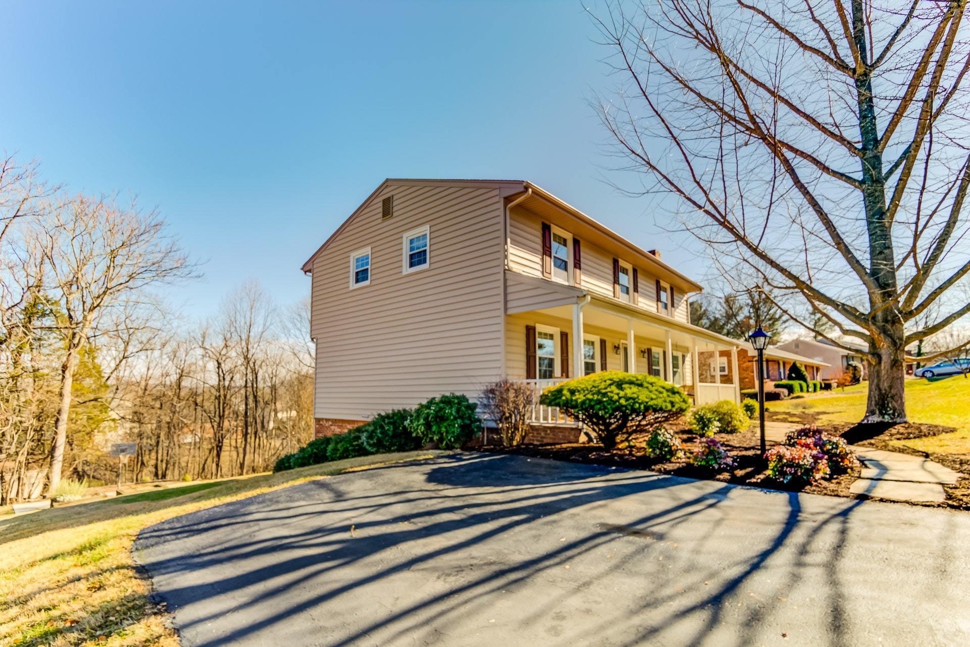 7119 Cedar Crest Road Roanoke, VA 24019 - Photo 2 of 51 002-335317-11-7119 Cedar Crest Rd-5-33_8