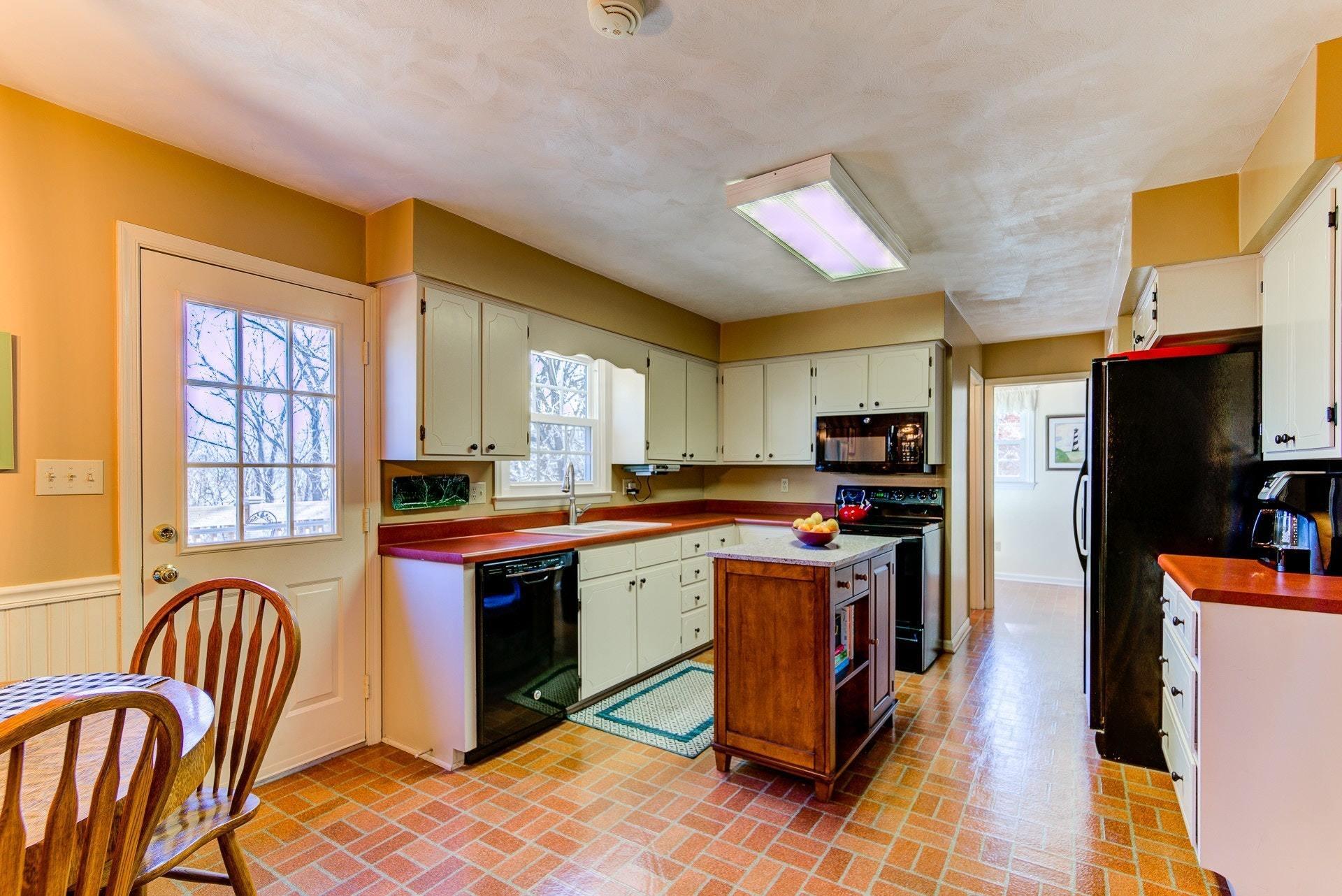 7119 Cedar Crest Road Roanoke, VA 24019 - Photo 12 of 51 012-335317-21-7119 Cedar Crest Rd-5-8_84