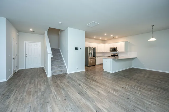 $375,000 | 186 Daniels Creek Circle, Goose Creek, SC 29445