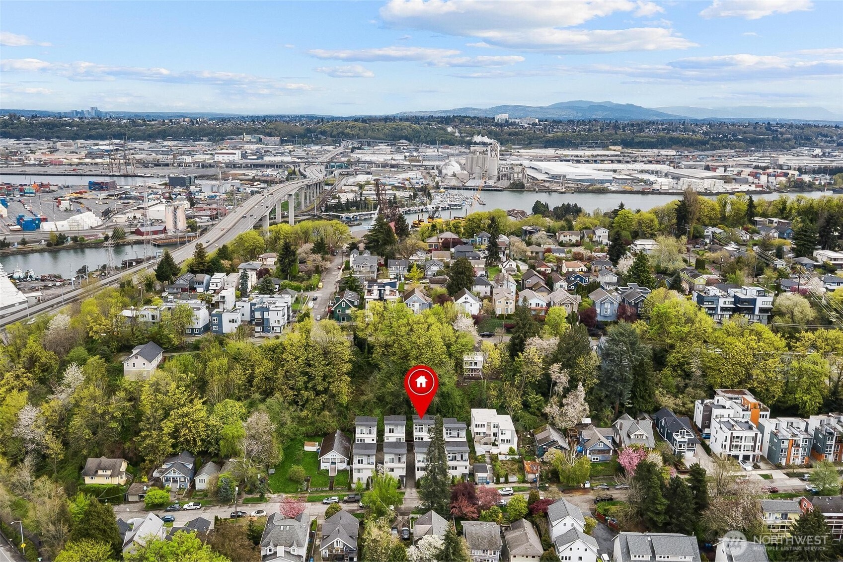3812 22nd Avenue Southwest Seattle, WA 98106 - Photo 2 of 37