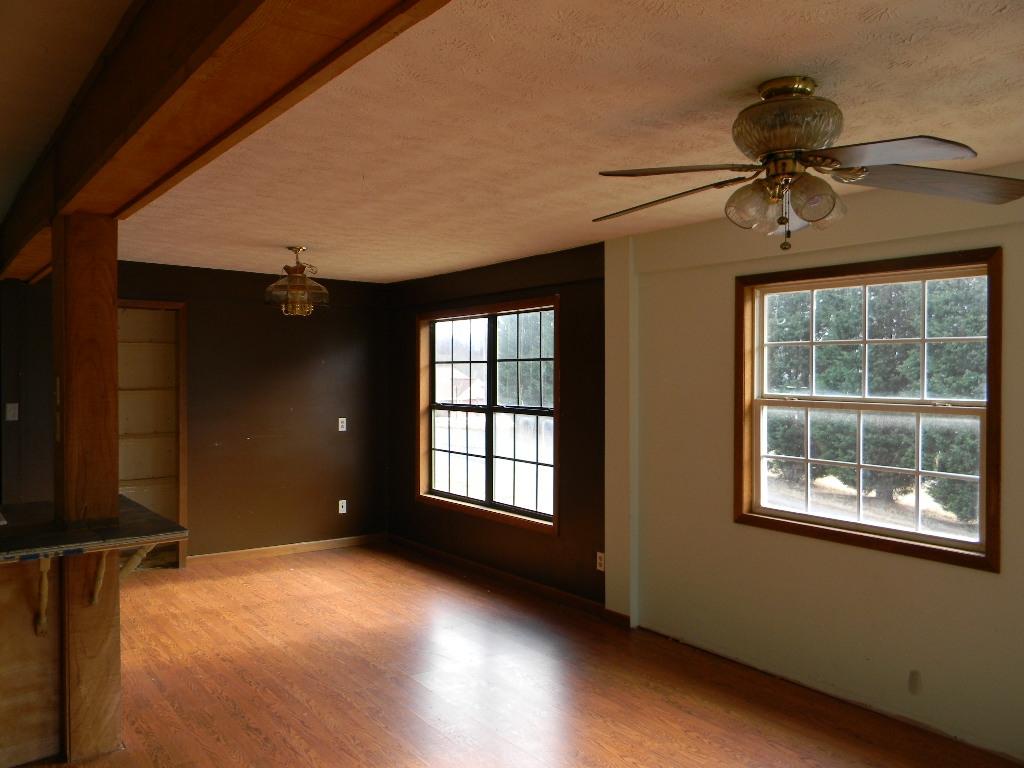 3832 Big Springs Ridge Road Friendsville, TN 37737 - Photo 4 of 13 Big Springs Interiors 007