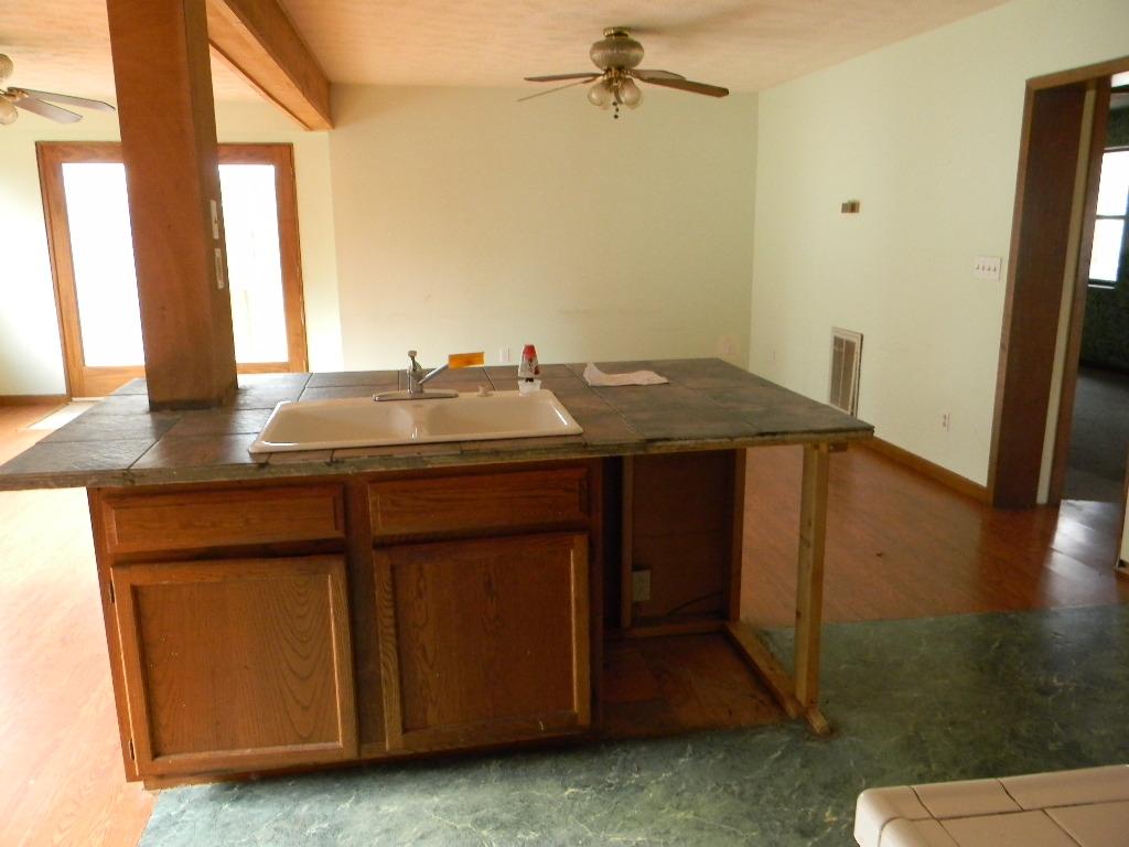 3832 Big Springs Ridge Road Friendsville, TN 37737 - Photo 5 of 13 Big Springs Interiors 012