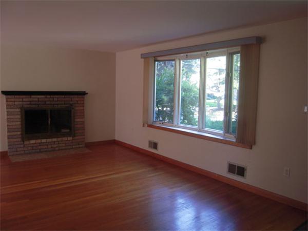 11 Elliot Road Sudbury, MA 01776 - Photo 2 of 10