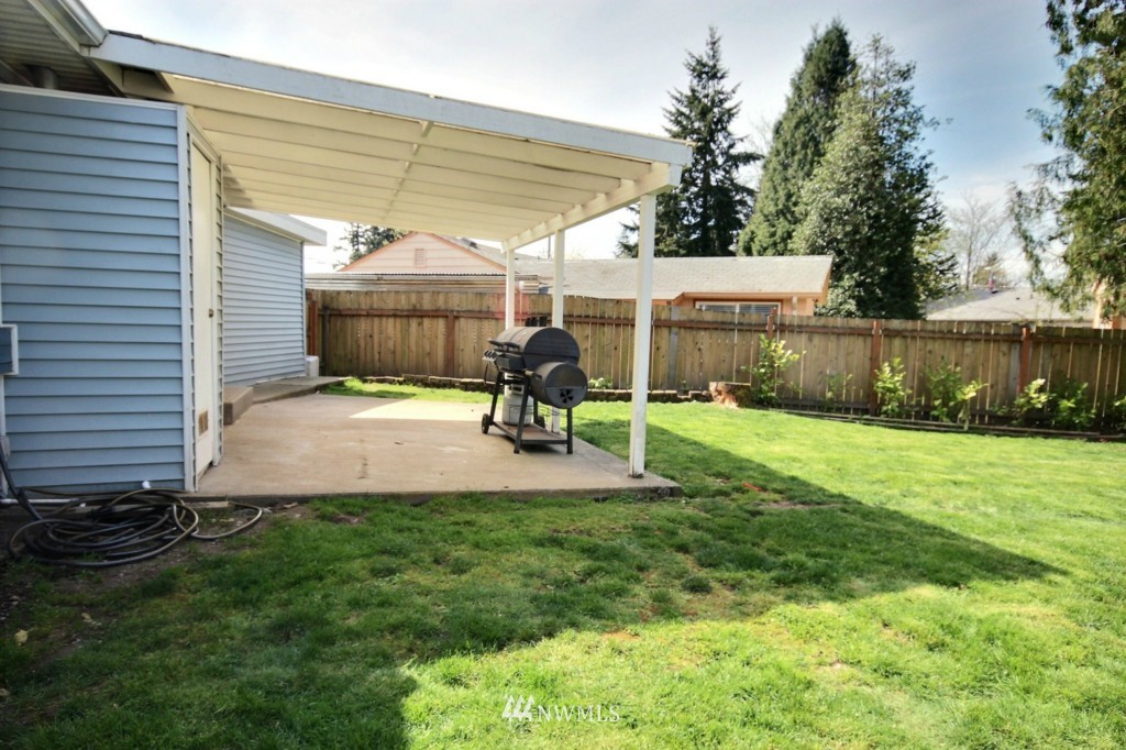 751 Redmond Avenue Northeast Renton, WA 98056 - Photo 14 of 17