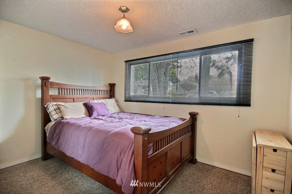 751 Redmond Avenue Northeast Renton, WA 98056 - Photo 10 of 17
