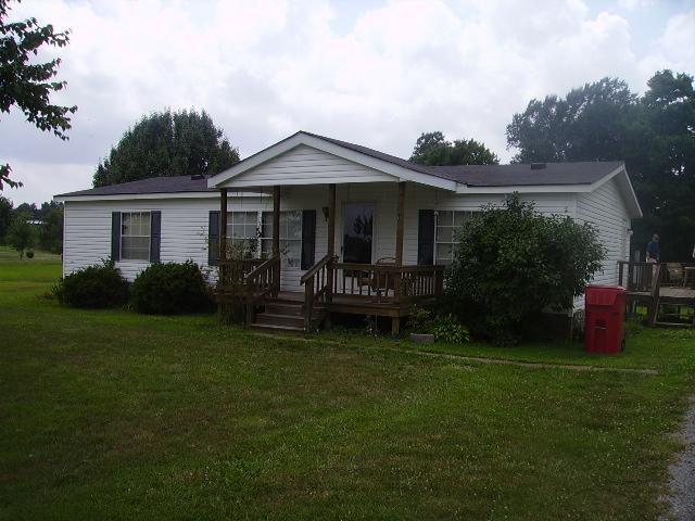 402 Sparrow Road Lafayette, TN 37083 - Photo 1 of 10 Gallery Image 1