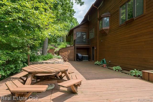 594 Highland Road Chelsea, MI 48118 - Photo 44 of 72 Image_22.jpg