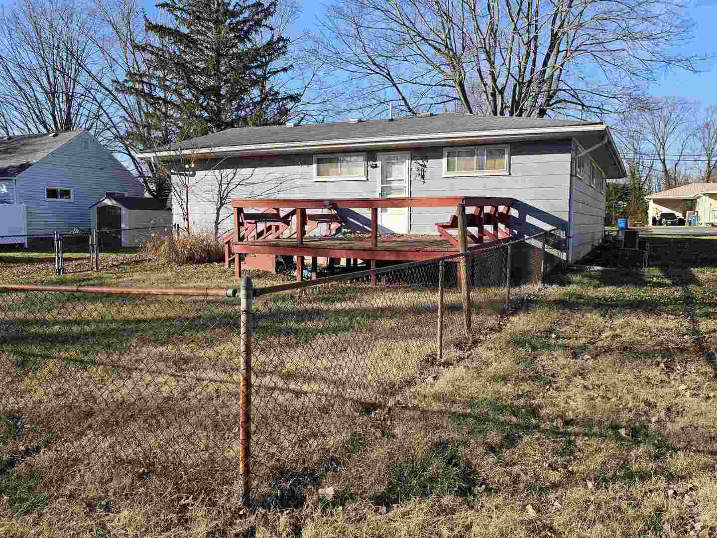 302 Marteeny Street Mount Vernon, IL 62864 - Photo 3 of 15 a front view of a house with garden