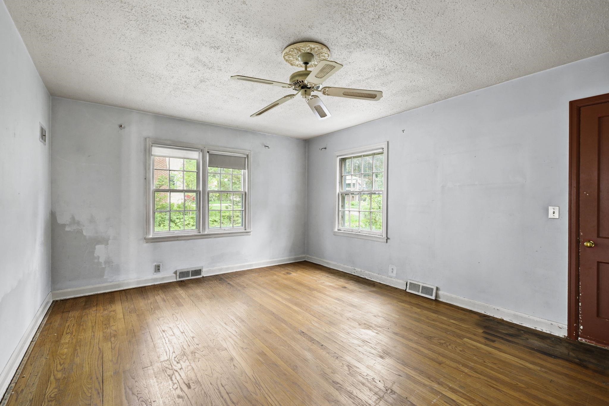 3209 Topping Road Madison, WI 53705 - Photo 2 of 34