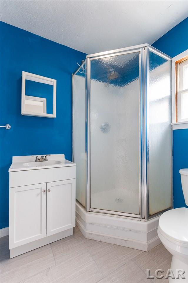 611 Riverside Avenue Adrian, MI 49221 - Photo 9 of 15 50009398-8.JPG