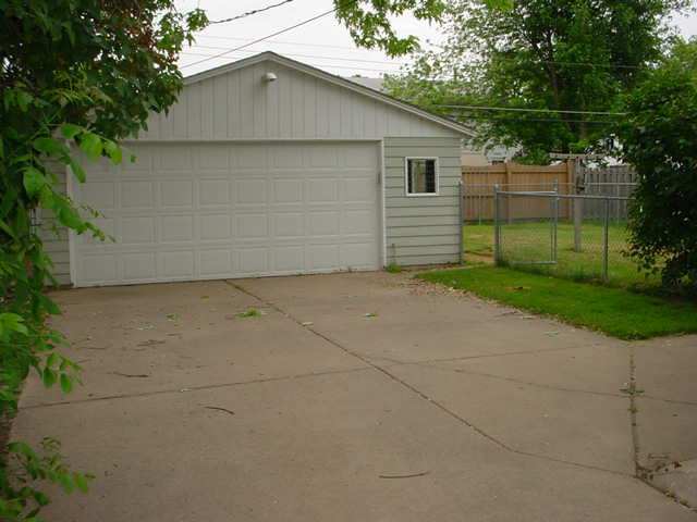 3546 3rd Street Moline, IL 61265 - Photo 3 of 8 Gallery Image 3