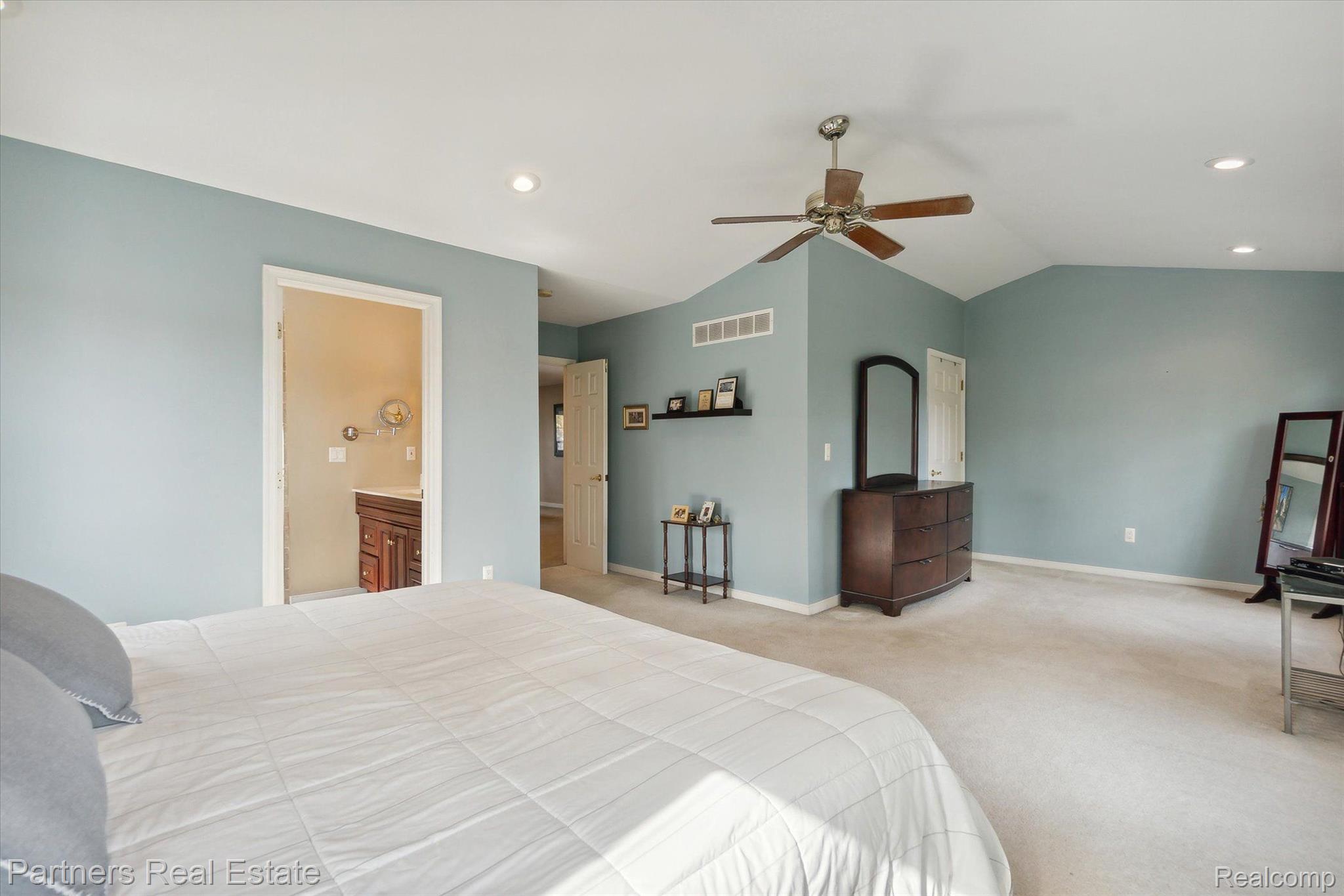 8791 Riverside Drive Brighton, MI 48116 - Photo 29 of 66 Primary Bedroom