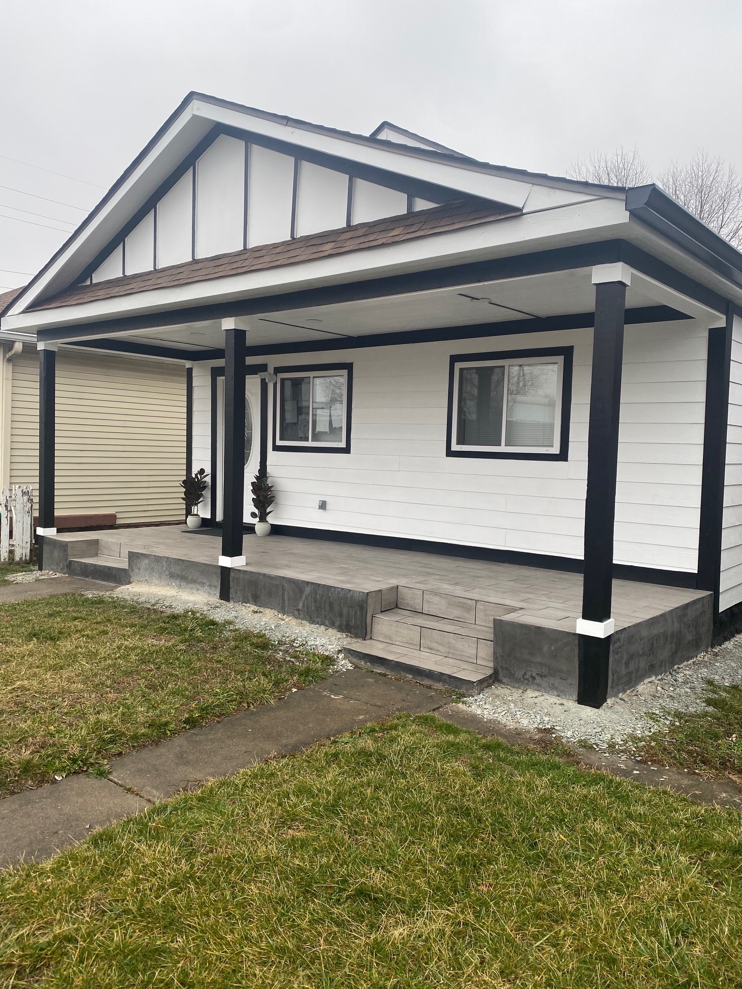 809 Chase Street Indianapolis, IN 46221 - Photo 2 of 19