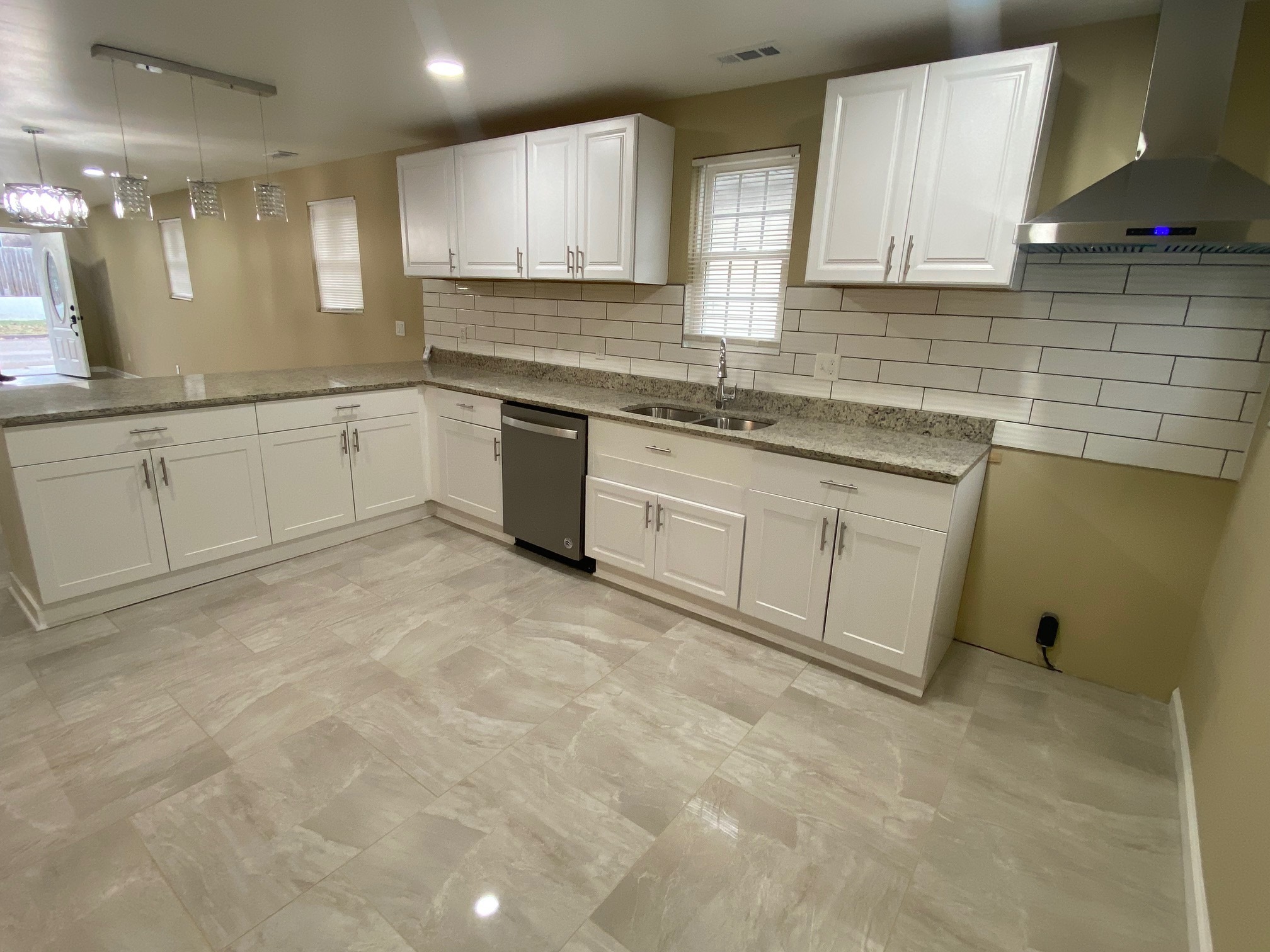 809 Chase Street Indianapolis, IN 46221 - Photo 5 of 19