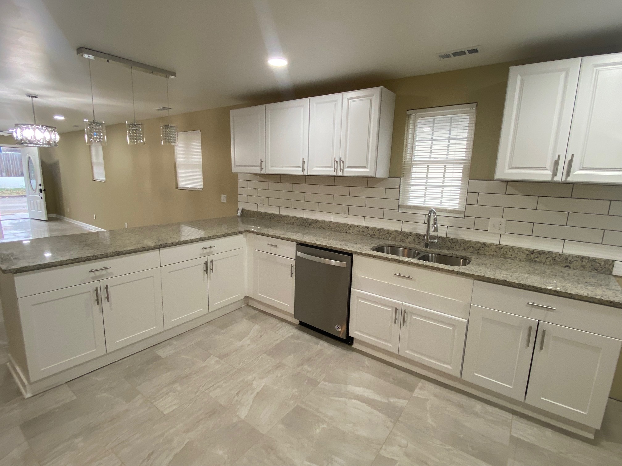 809 Chase Street Indianapolis, IN 46221 - Photo 6 of 19