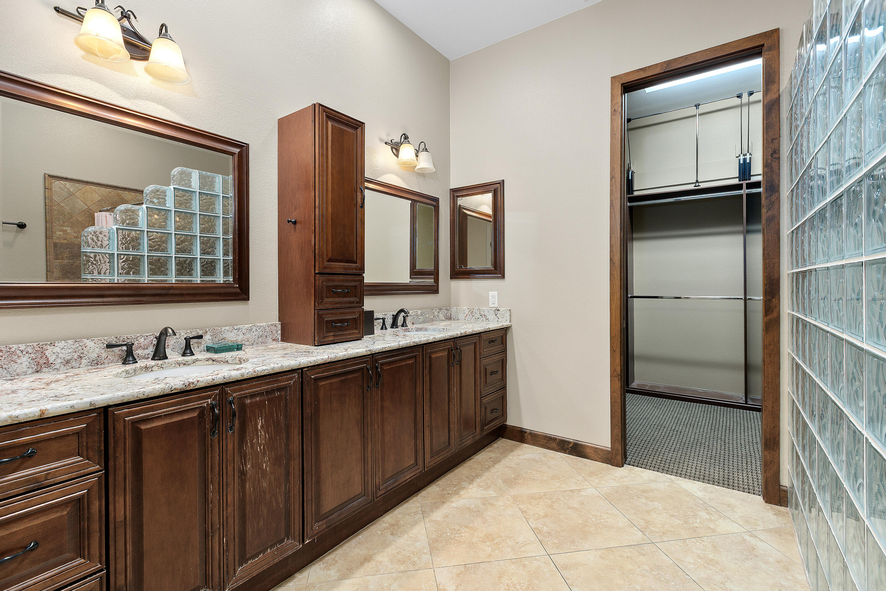 207 North Kavenish Drive Rancho Mirage, CA 92270 - Photo 29 of 41 34_11965605_185369_185369-EI-130