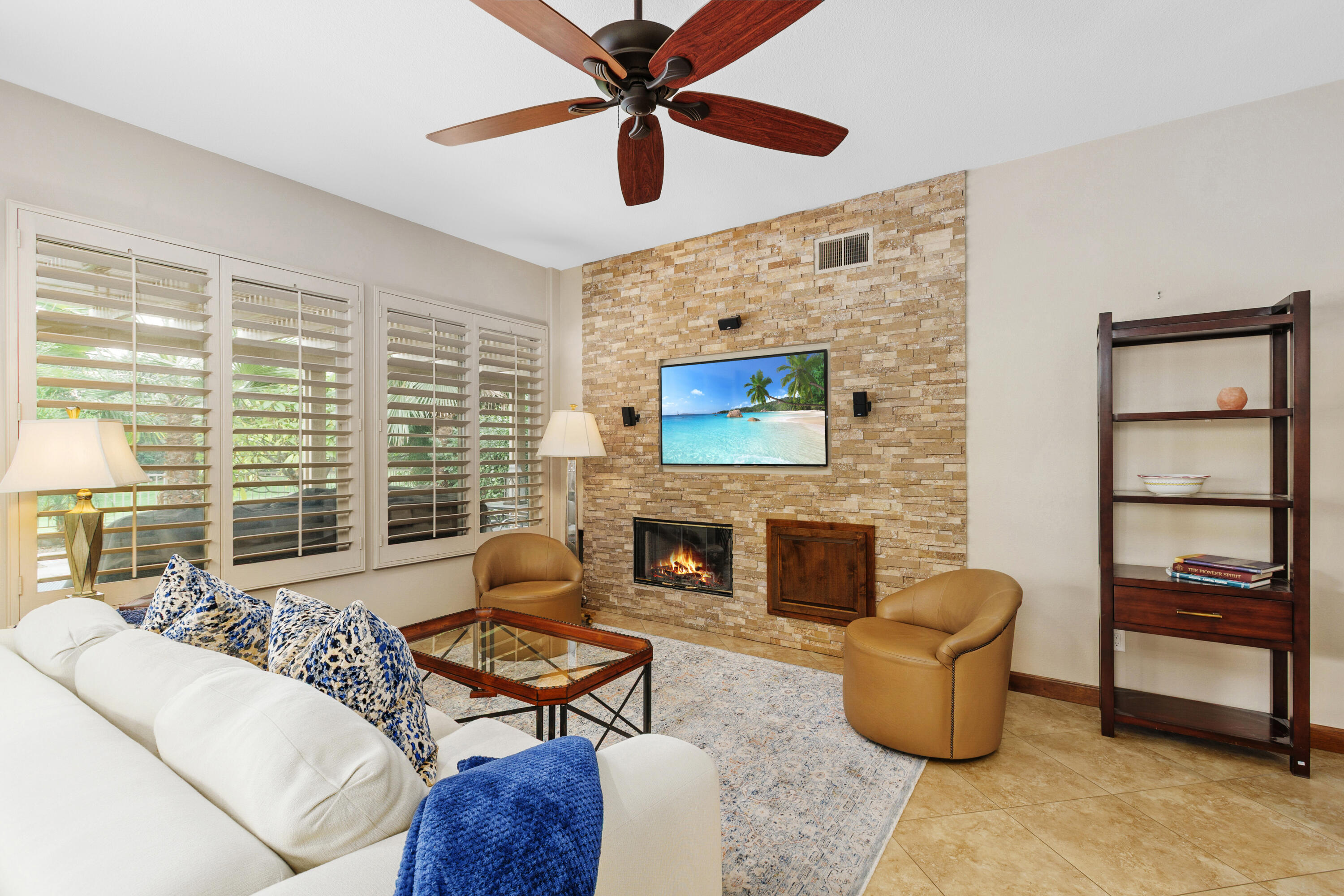 207 North Kavenish Drive Rancho Mirage, CA 92270 - Photo 7 of 41 15_11965579_185369_185369-EI-108-fire