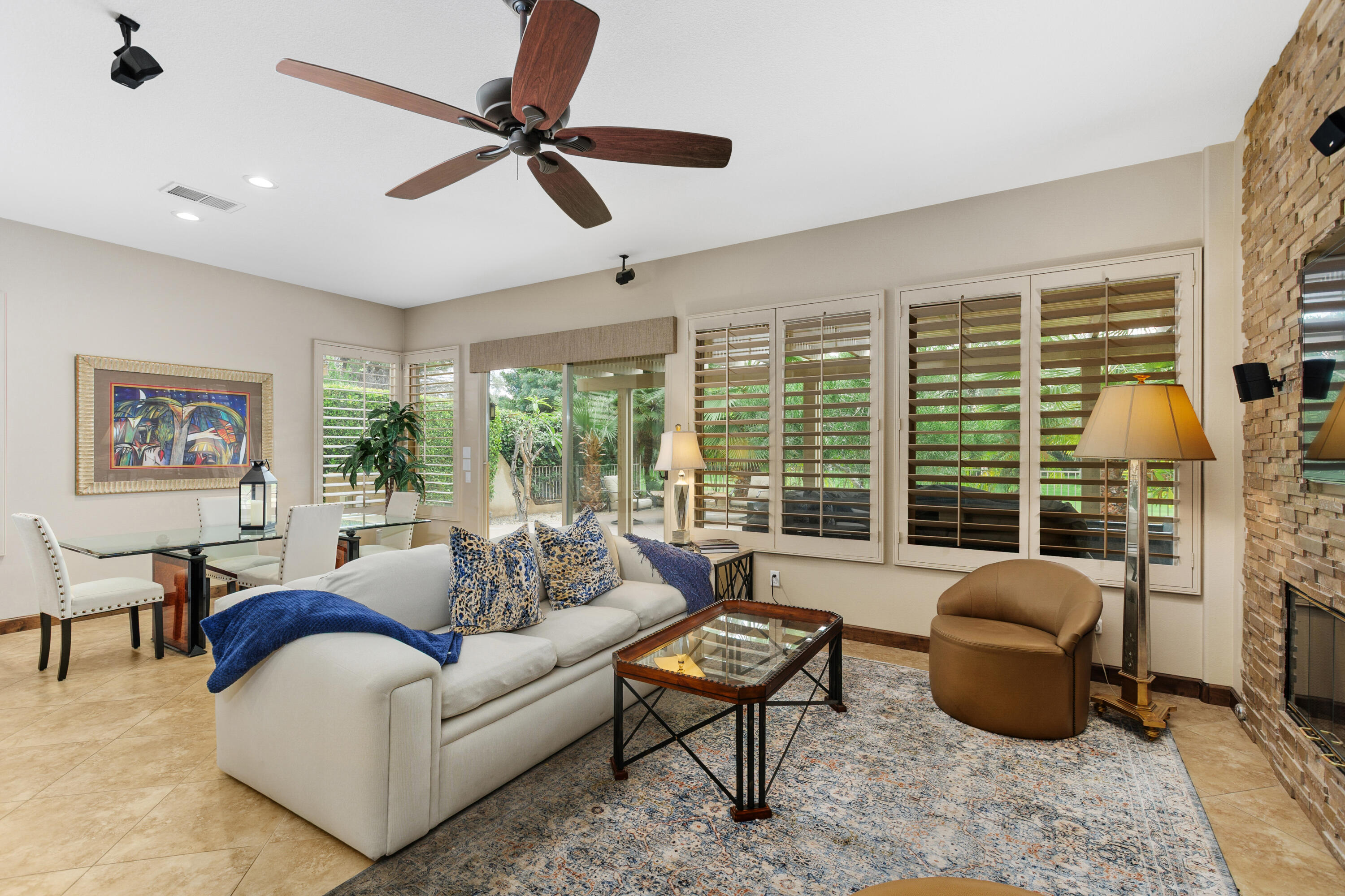 207 North Kavenish Drive Rancho Mirage, CA 92270 - Photo 9 of 41 12_11965582_185369_185369-EI-109