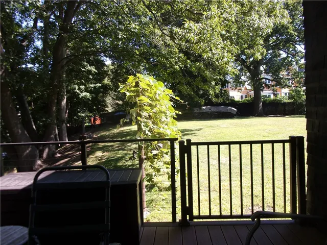 $1,950 | 27 West Park Place, Unit 2F, Woonsocket, RI 02895