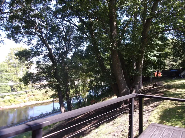 $1,950 | 27 West Park Place, Unit 2F, Woonsocket, RI 02895