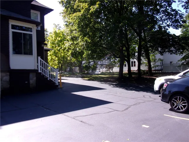 $1,950 | 27 West Park Place, Unit 2F, Woonsocket, RI 02895