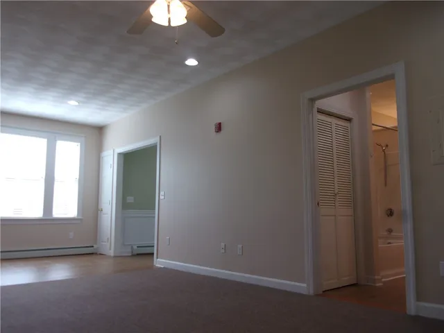 $1,950 | 27 West Park Place, Unit 2F, Woonsocket, RI 02895