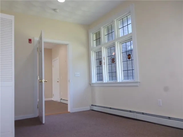 $1,950 | 27 West Park Place, Unit 2F, Woonsocket, RI 02895