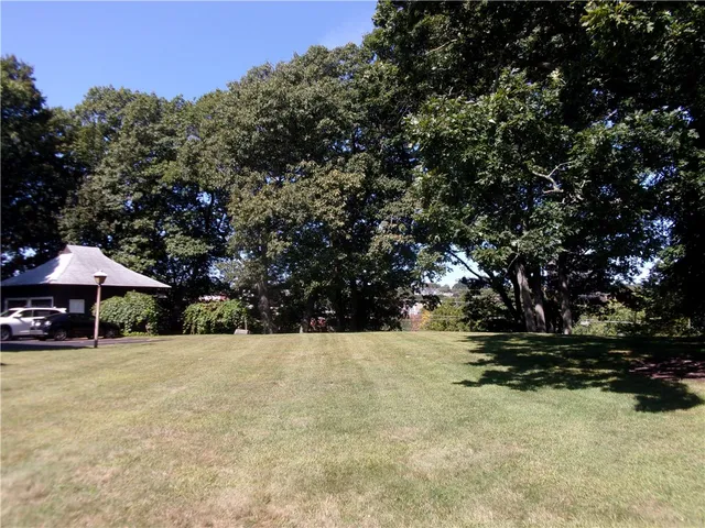 $1,950 | 27 West Park Place, Unit 2F, Woonsocket, RI 02895