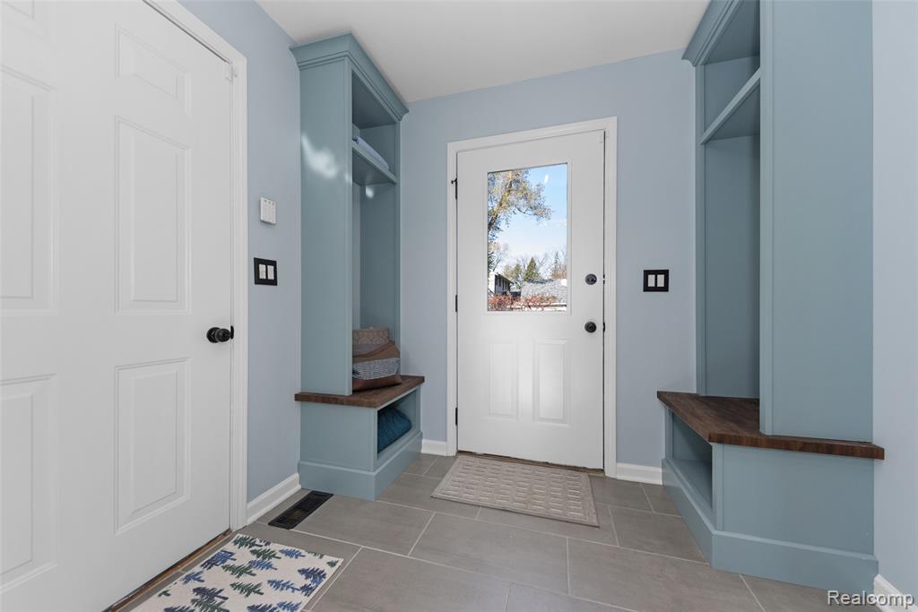 2211 Ferdon Road Ann Arbor, MI 48104 - Photo 12 of 50 Gallery Image 12