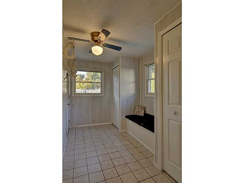 54 Colony Road East Providence, RI 02915 - Photo 12 of 24 Bathroom.